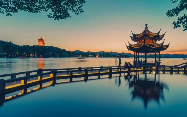 Interactive Learning: Online Platforms to Learn Mandarin in Hangzhou
